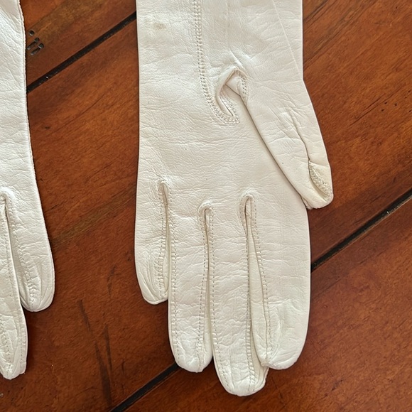 Vintage | Kislav Kidd White Cream Leather Arm Length Gloves Made in France 6 - Picture 5 of 6